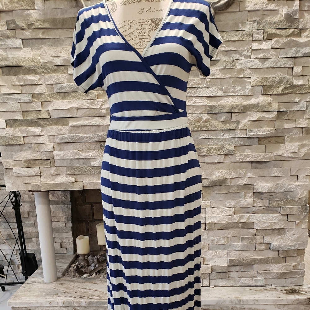 August salt dress size L, light blue and dark blue